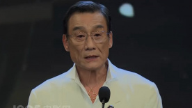 女被男啪到哭的视频网站